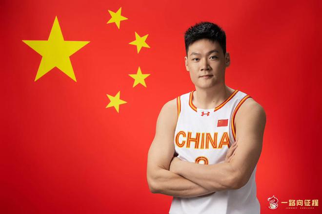 篮球规则犯规视频教学_三对三篮球规则技术犯规_篮球规则犯规怎么判罚