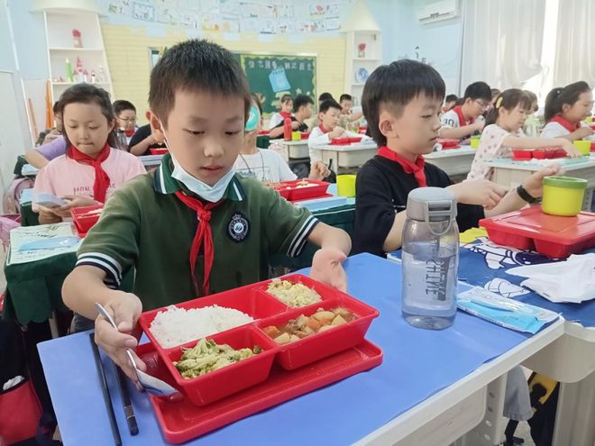 工地工作餐_工地伙食食谱_工地营养餐