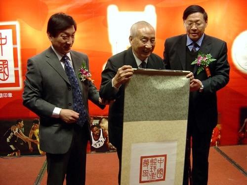 谭君篮球_云潭篮球冠军_冠军篮球经理2攻略