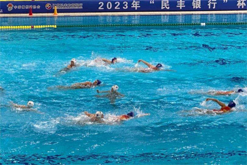 游泳馆冠军王柳羿_游泳馆冠军无锡高尔夫球场_冠军游泳馆8