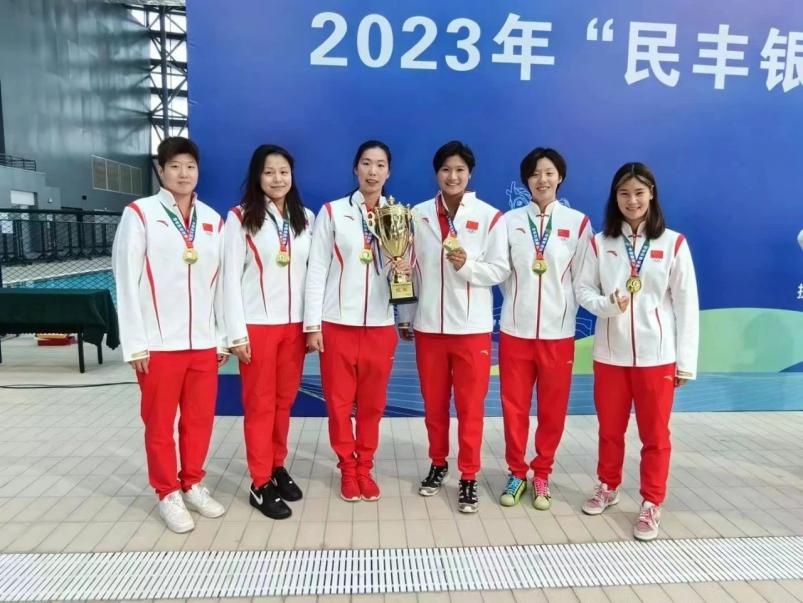 游泳馆冠军无锡高尔夫球场_冠军游泳馆8_游泳馆冠军王柳羿