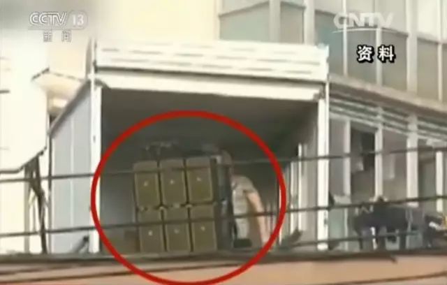 老篮球场地标准尺寸_老式篮球场的尺寸_篮球场地老规则